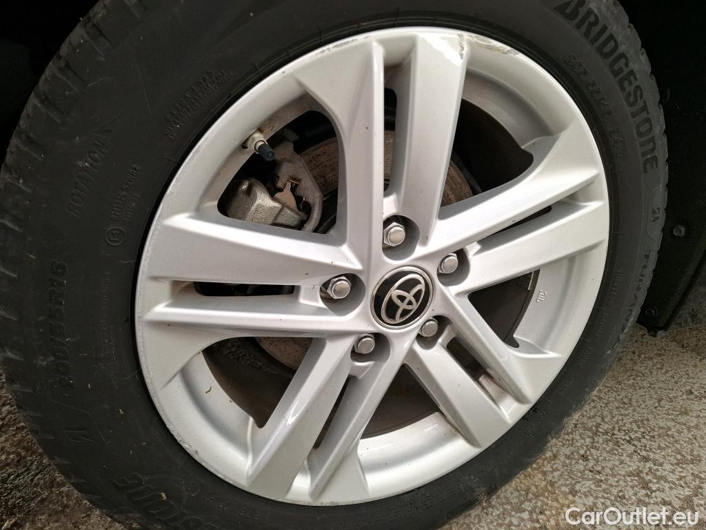  Toyota  Corolla TOYOTA   2018  5P  Berline Hybride 122h Dynamic Business Stage Acad #48