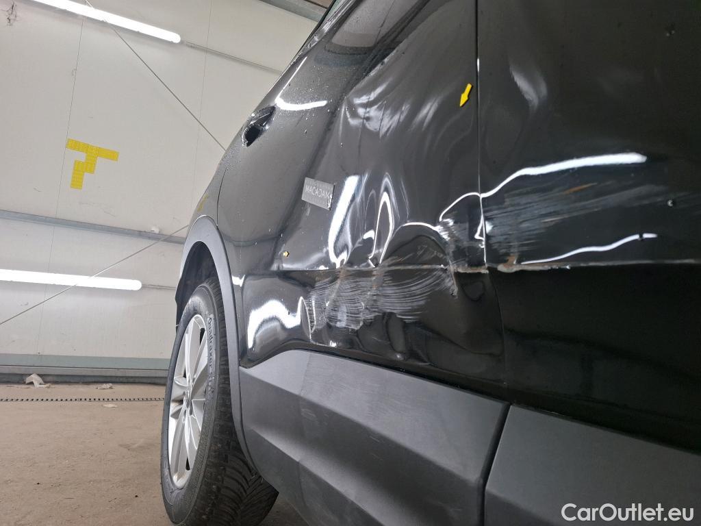  Opel   Grandland X Grandland X Elegance Business 1.5 130CV BVA8 E6d #3