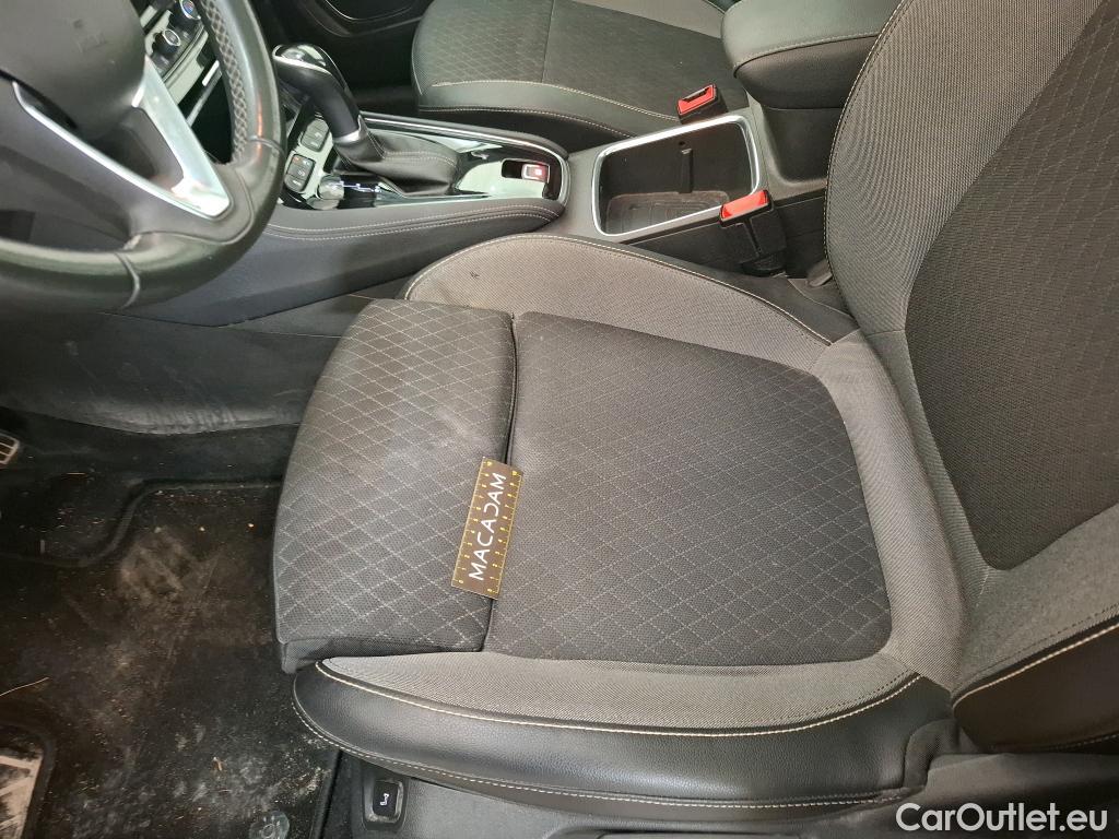  Opel   Grandland X Grandland X Elegance Business 1.5 130CV BVA8 E6d #40