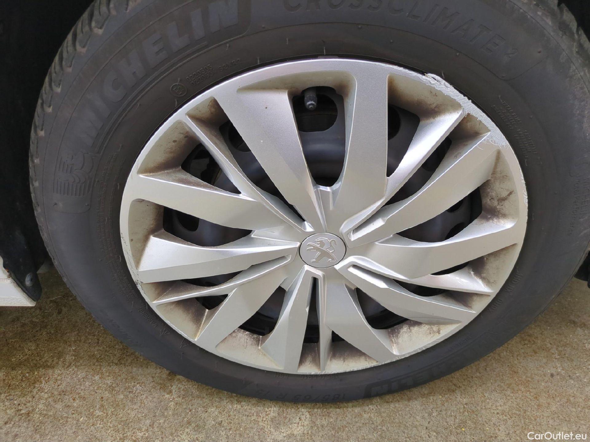  Peugeot  208  Premium 1.5 HDi 100CV BVM6 E6d #10