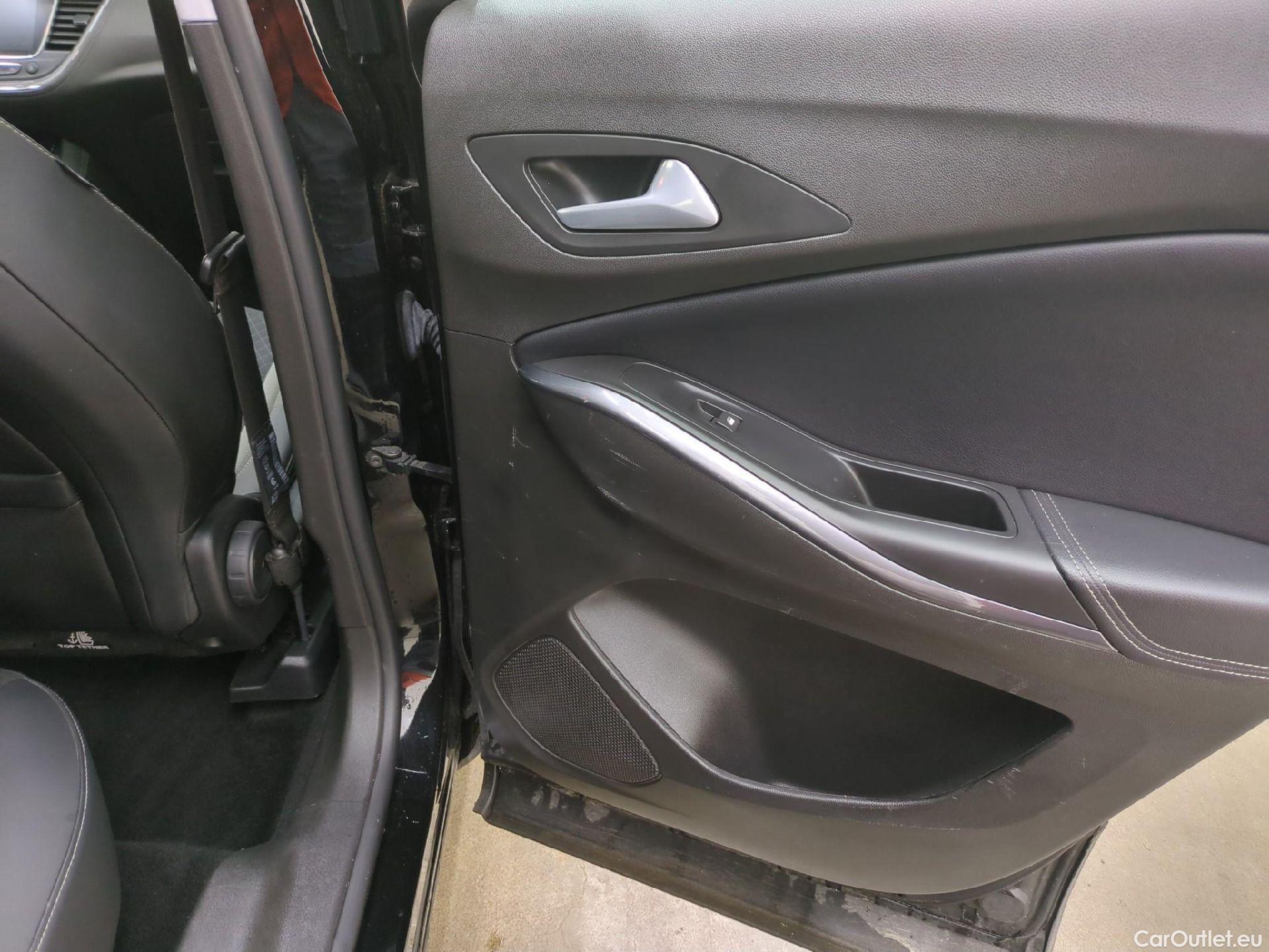  Opel   Grandland X Grandland X Elegance Business 1.5 130CV BVA8 E6d #109