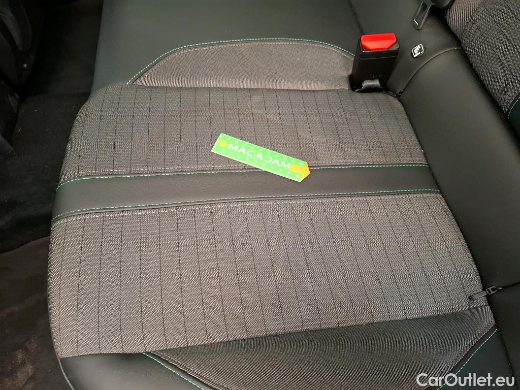  Peugeot  2008  Allure Business 1.5 HDi 130CV BVA8 E6d #17