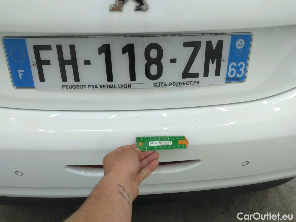  Peugeot  208  Affaire Premium Pack 1.2 80CV BVM5 E6dT #1