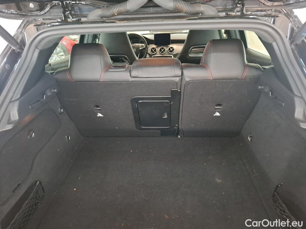  Mercedes  GLA MERCEDES-BENZ Classe  5p SUV  200 d Fascination BVA7 #1