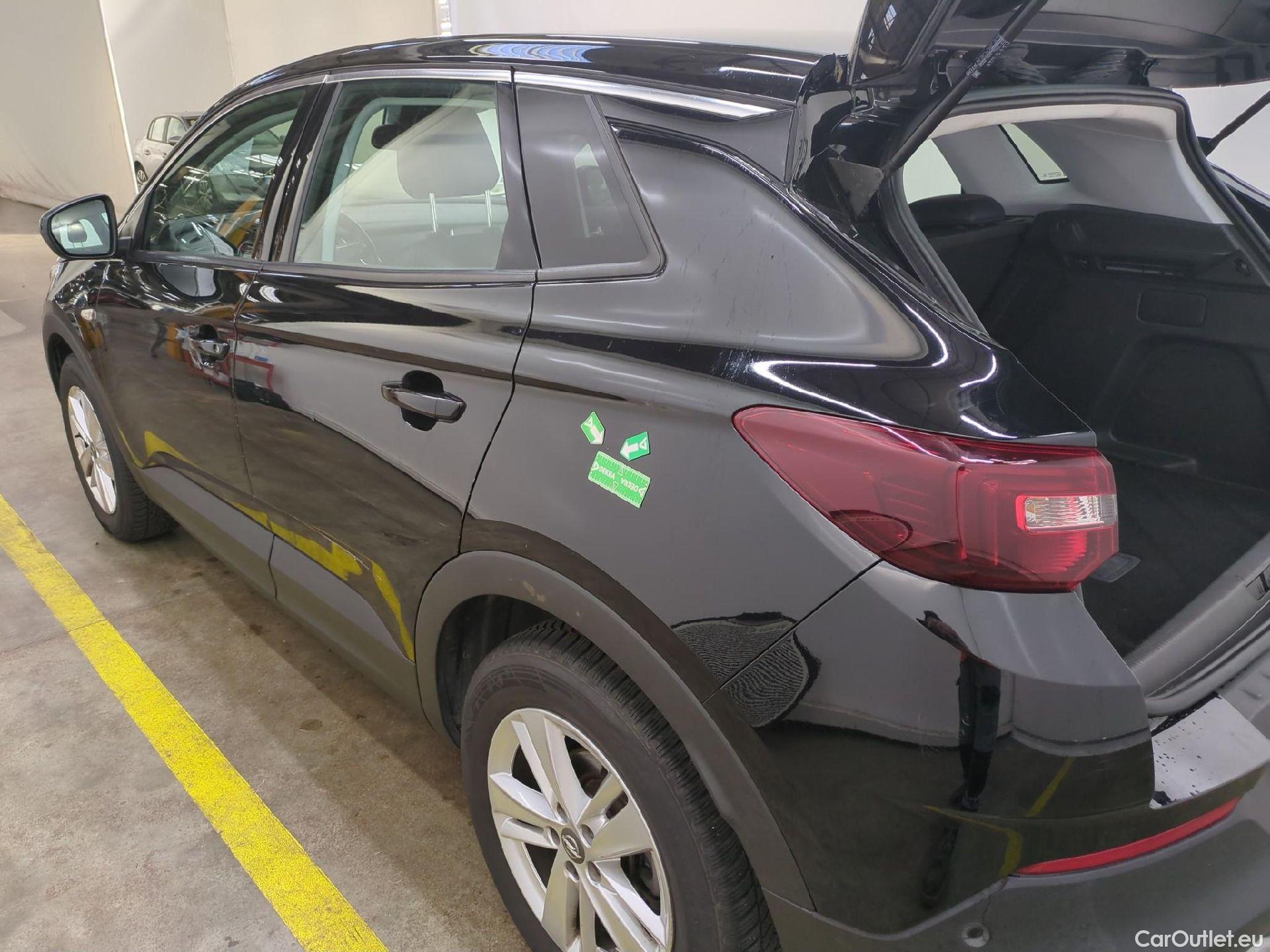  Opel   Grandland X Grandland X Elegance Business 1.5 130CV BVA8 E6d #62
