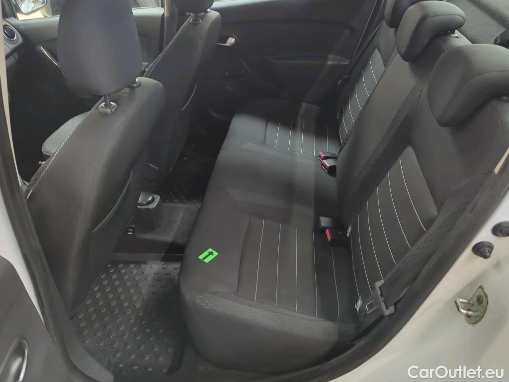  Dacia  Logan 0.9 TCe 90CP Laureate_Groupama #21