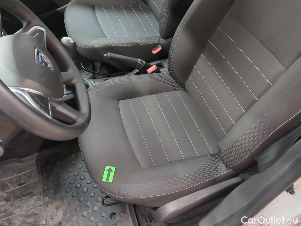  Dacia  Logan 0.9 TCe 90CP Laureate_Groupama #19