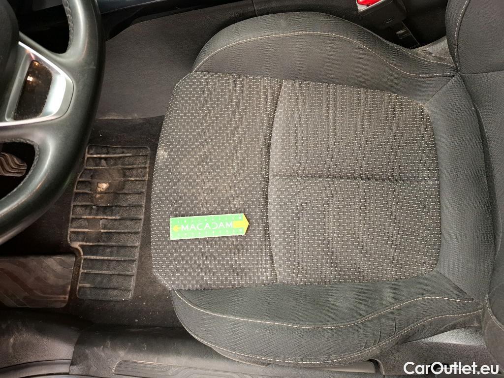  Renault  Kadjar RENAULT  / 2018 / 5P / Crossover Business TCe 140 FAP - 21 #34