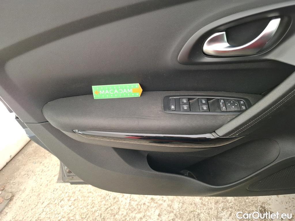  Renault  Kadjar RENAULT  / 2018 / 5P / Crossover Business TCe 140 FAP - 21 #43