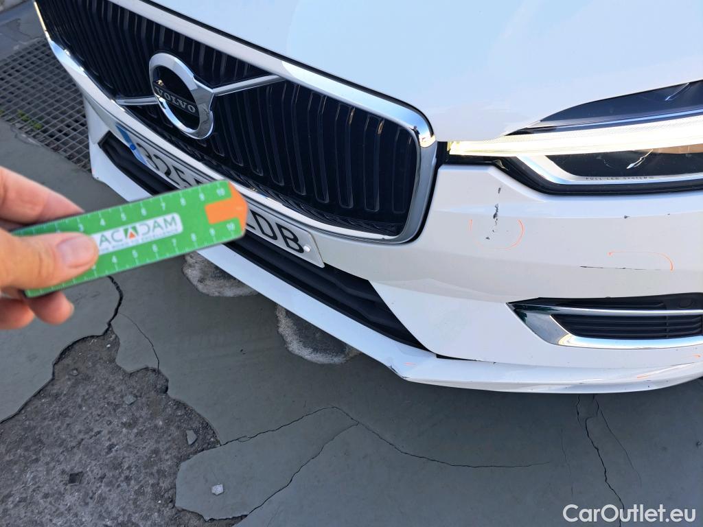  Volvo  XC60 VOLVO  / 2017 / 5P / todoterreno 2.0 T8 AWD Momentum Auto #17