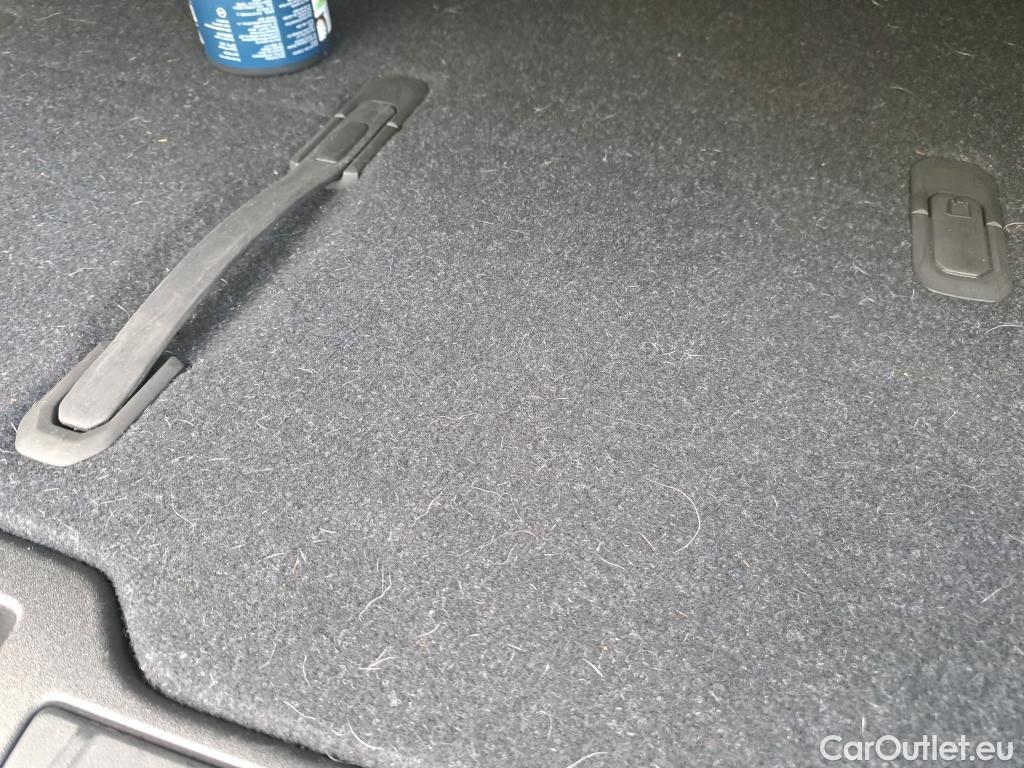  Volvo  XC 40 VOLVO XC40 / 2021 / 5P / todoterreno 1.5 T2 Essential #5