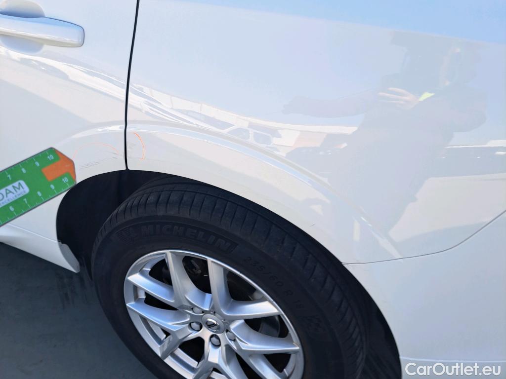  Volvo  XC60 VOLVO  / 2017 / 5P / todoterreno 2.0 T8 AWD Momentum Auto #3