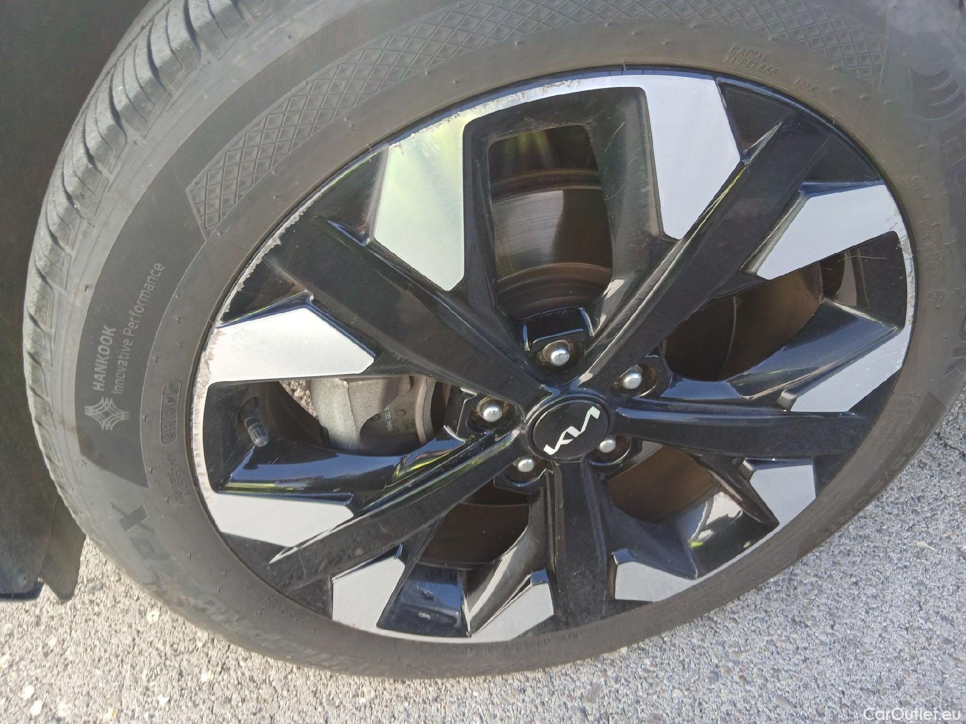  KIA  Sportage KIA  / 2022 / 5P / todoterreno 1.6 T-GDi PHEV 198kW (265CV) Drive 4X4 #9