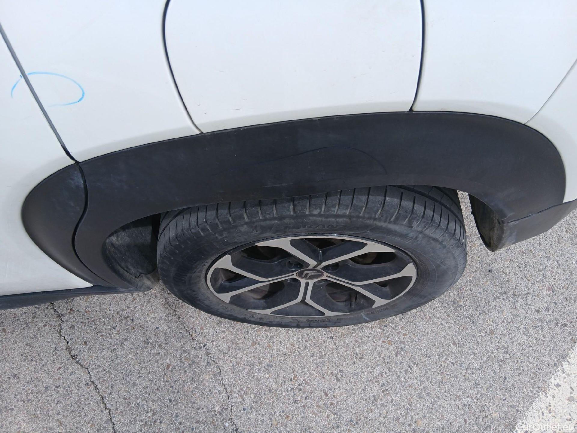  Citroen  C3 CITROEN  Aircross / 2021 / 5P / todoterreno BlueHDi 81kW (110CV) S&S Feel Pack #37