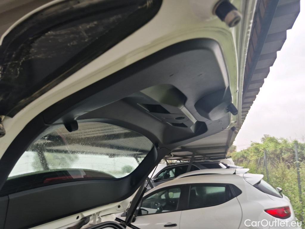  Peugeot  2008 PEUGEOT  / 2019 / 5P / todoterreno Active Pack Puretech 100 S&S BVM6 #1
