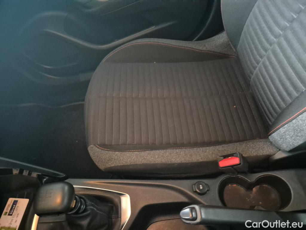  Peugeot  2008 PEUGEOT  / 2019 / 5P / todoterreno Active Pack Puretech 100 S&S BVM6 #10