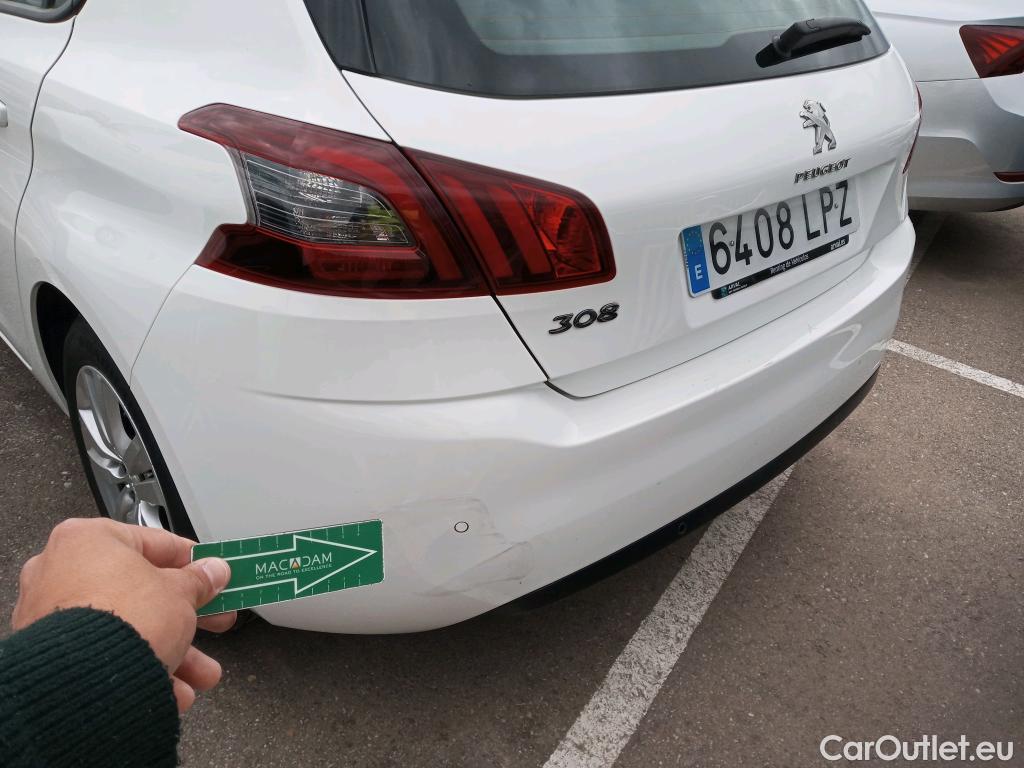  Peugeot  308 PEUGEOT  / 2017 / 5P / berlina con portón 5p Active Pack BlueHDi 130 S&S #25