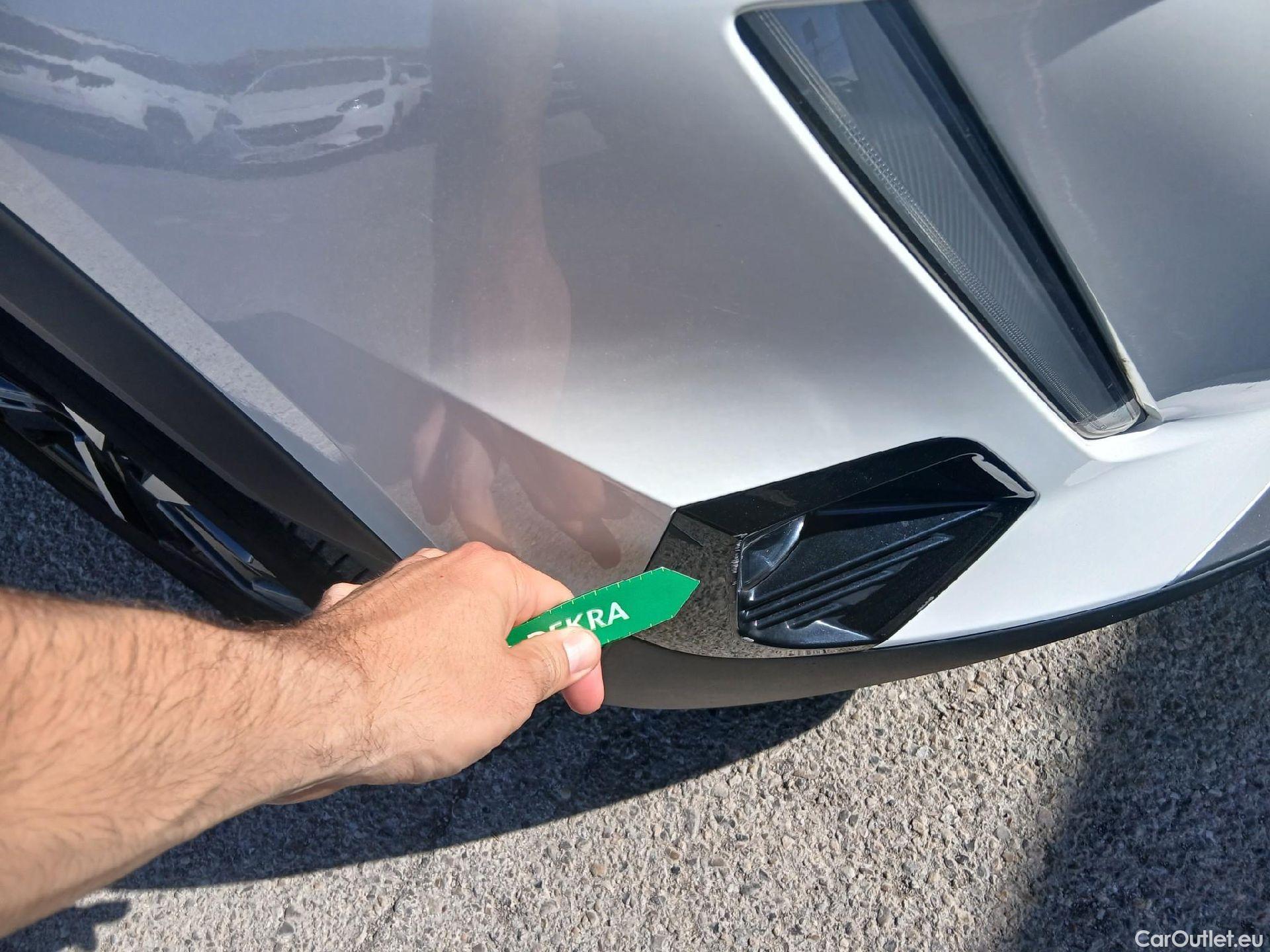  Peugeot  2008 PEUGEOT  / 2019 / 5P / todoterreno Allure Pack Puretech 130 S&S EAT8 (AC) #2