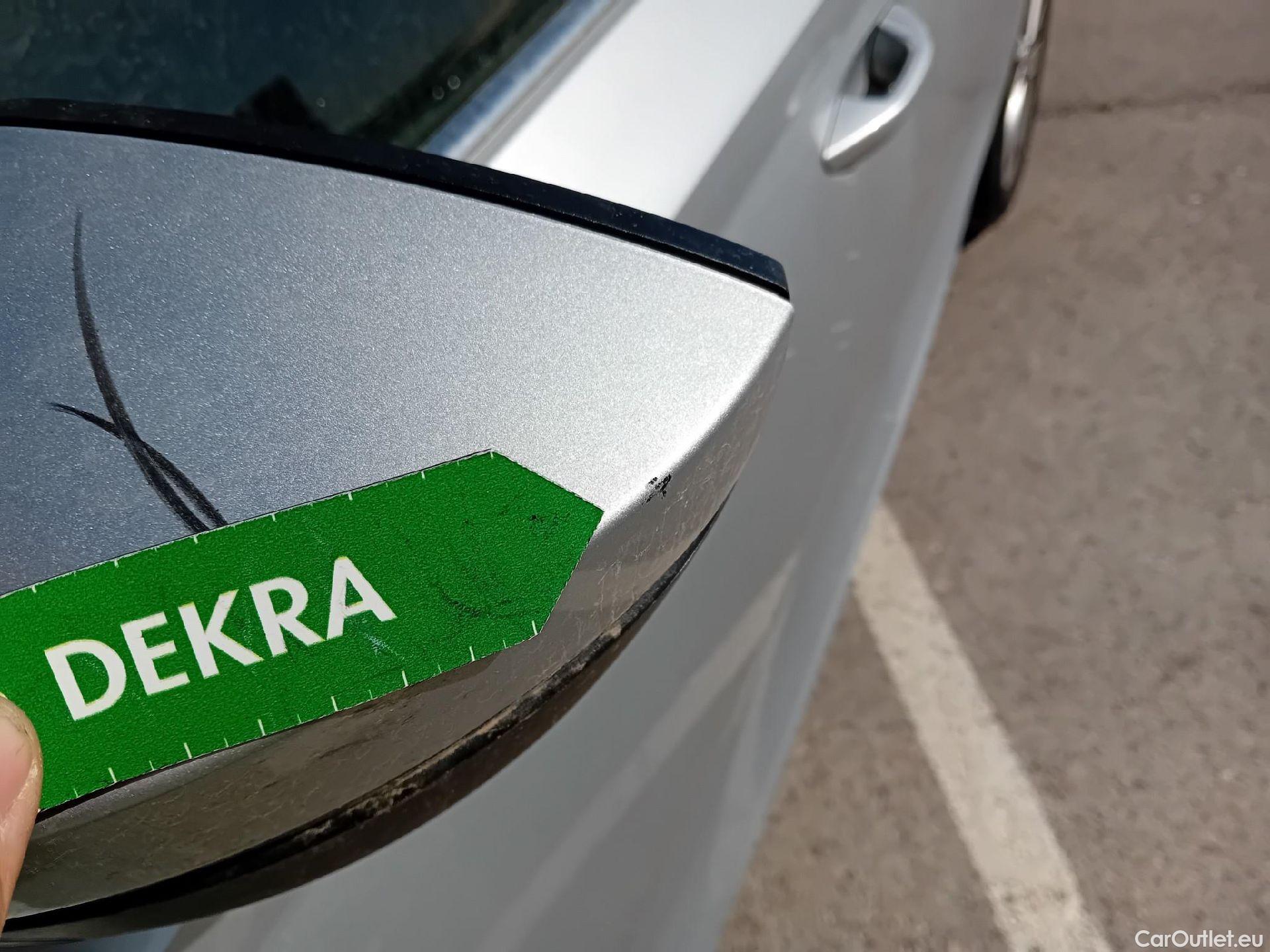  Skoda  Octavia SKODA  / 2020 / 5P / familiar Combi 2.0 TDI 110kW (150CV) DSG Style #8