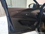  Peugeot  3008 PEUGEOT  / 2020 / 5P / SUV BLUEHDI 130 EAT8 SeS ALLURE #135