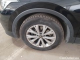  Volkswagen  Tiguan VOLKSWAGEN  / 2020 / 5P / SUV 2.0 TDI SCR 110KW LIFE DSG #128