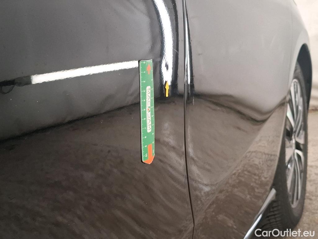  Mercedes  A-Klasse MERCEDES-BENZ Classe A Compact / 2018 / 5P / Berline A 200 Business Line 7G-DCT #14