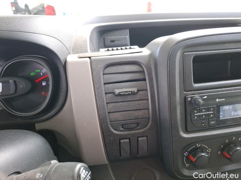 Renault  Trafic RENAULT  VU 4p Fourgon FG CF L2H1 1200 dCi 95 E6 #36