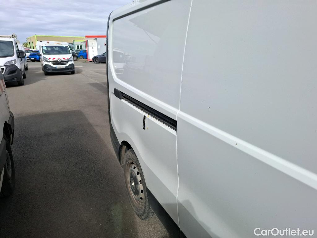 Renault  Trafic RENAULT  VU 4p Fourgon FG CF L2H1 1200 dCi 95 E6 #43