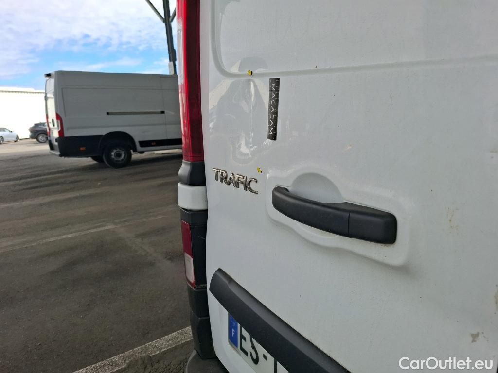  Renault  Trafic RENAULT  VU 4p Fourgon FG CF L2H1 1200 dCi 95 E6 #10