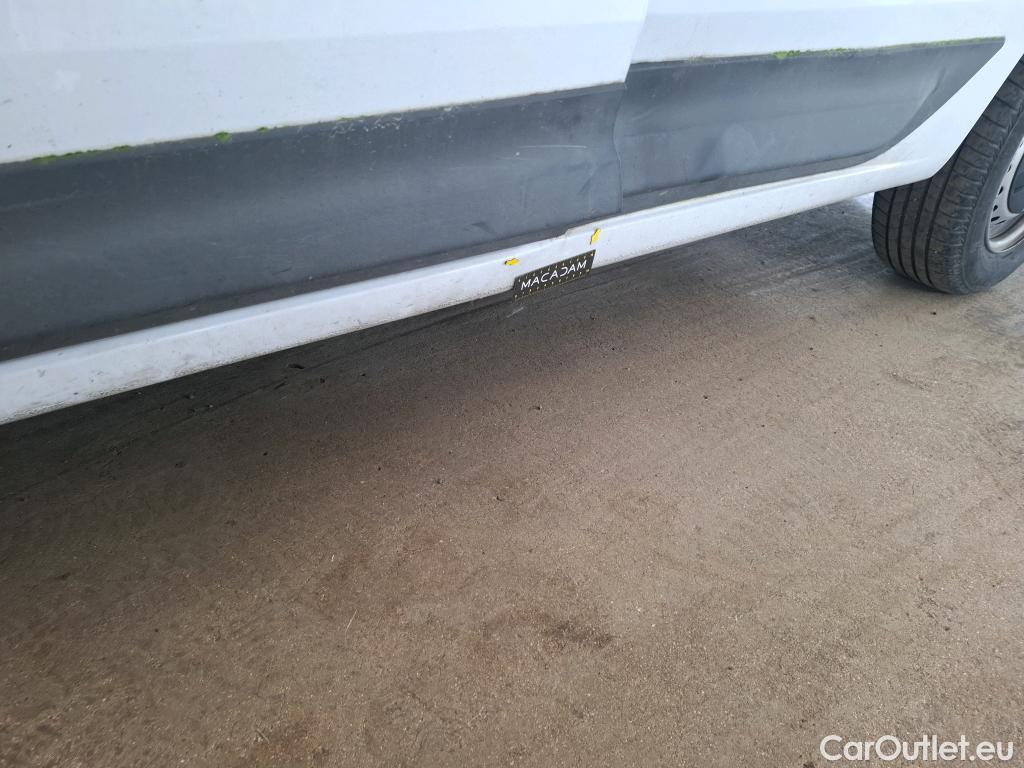  Renault  Kangoo RENAULT  / 2021 / 4P / Fourgonnette GD CONFORT - BLUE DCI 75 #23