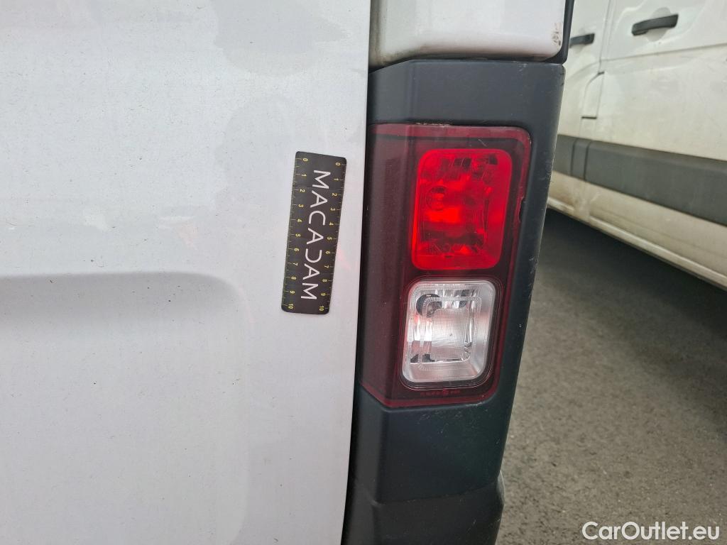  Renault  Trafic RENAULT  VU 4p Fourgon FG CF L2H1 1200 dCi 95 E6 #30