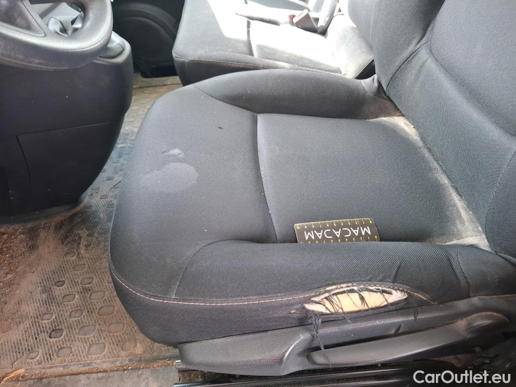  Renault  Trafic RENAULT  VU 4p Fourgon FG CF L2H1 1200 dCi 95 E6 #18