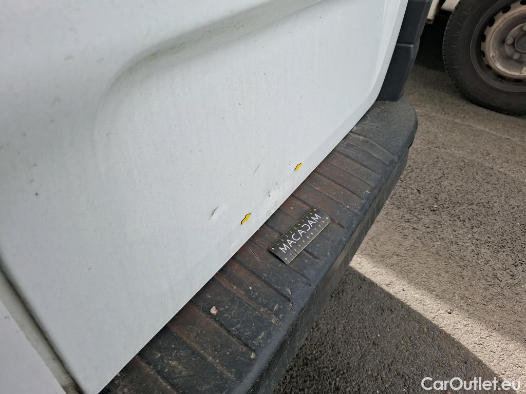  Renault  Trafic RENAULT  VU 4p Fourgon FG CF L2H1 1200 dCi 95 E6 #23