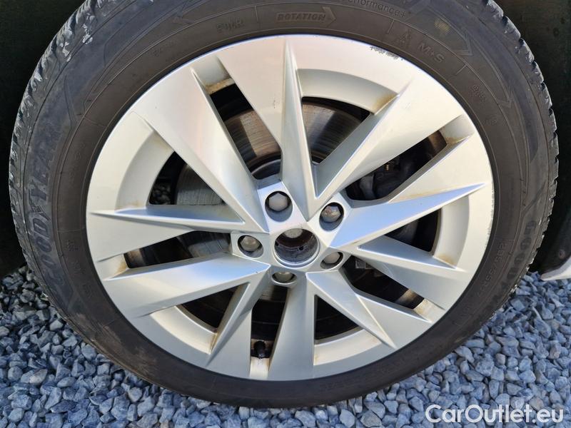  Skoda  Octavia  Combi (NX3)(2020) Oct.C.2.0TDI 110 4x4 Style AT #23