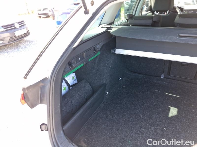  Skoda  Octavia  Combi (NX3)(2020) Oct.C.2.0TDI 110 4x4 Style AT #16
