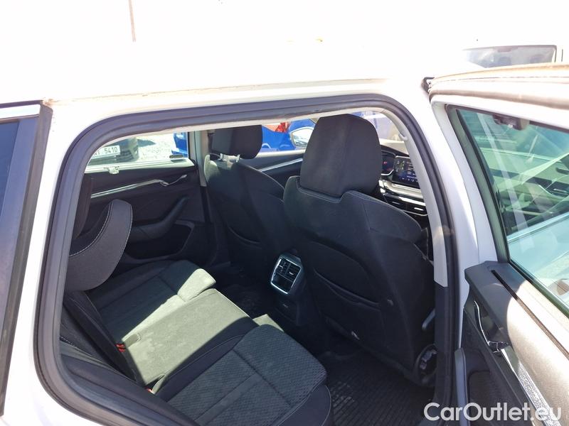  Skoda  Octavia  Combi (NX3)(2020) Oct.C.2.0TDI 110 4x4 Style AT #20