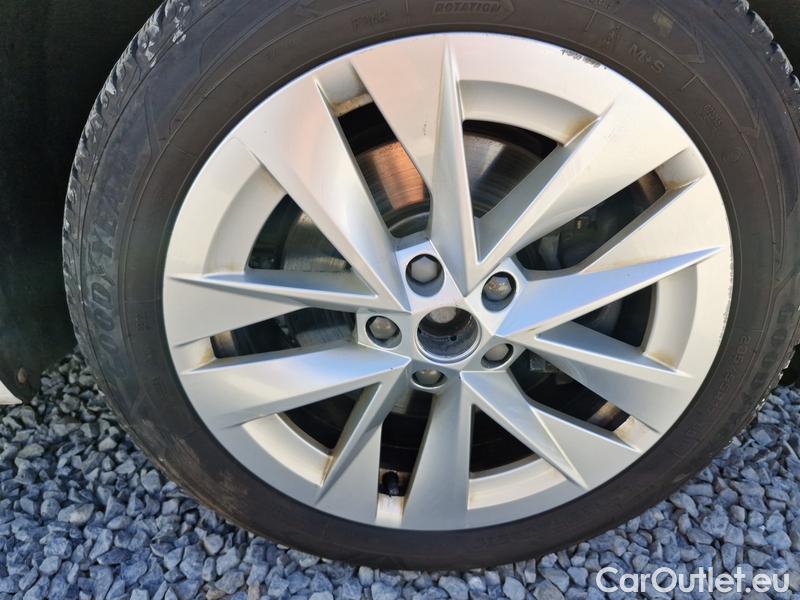  Skoda  Octavia  Combi (NX3)(2020) Oct.C.2.0TDI 110 4x4 Style AT #22