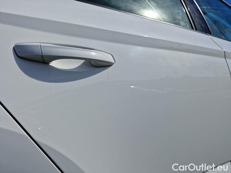  Skoda  Fabia  Combi (2015)  Com 1.0TSI 81 Style #13