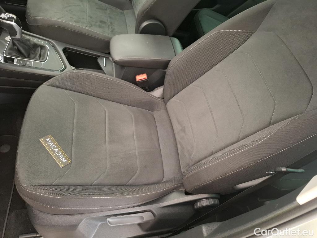  Volkswagen  Tiguan VOLKSWAGEN  / 2020 / 5P / SUV 1.5 TSI 150 DSG7 Elegance #11