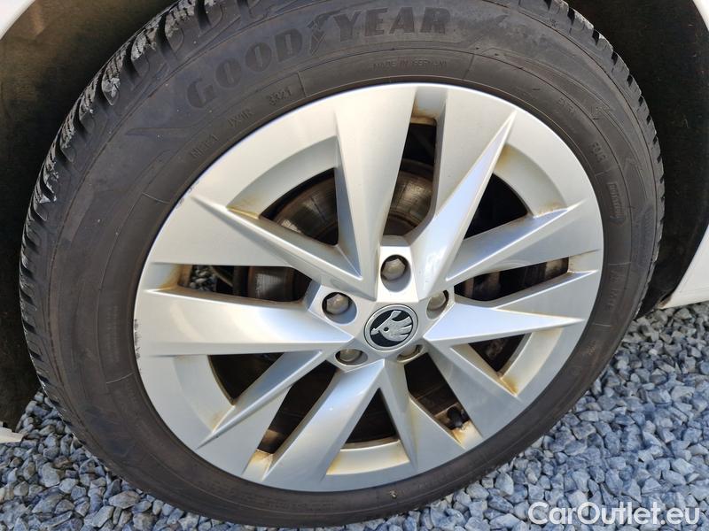 Skoda  Octavia  Combi (NX3)(2020) Oct.C.2.0TDI 110 4x4 Style AT #19