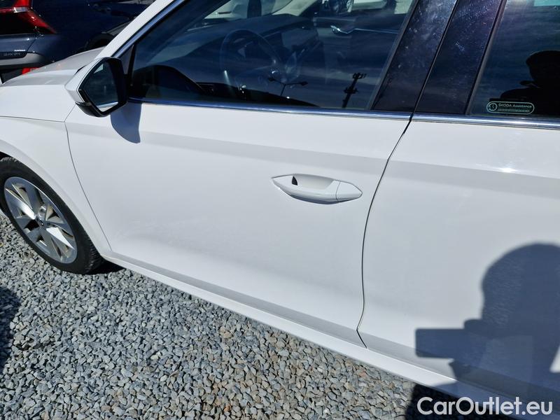  Skoda  Octavia  Combi (NX3)(2020) Oct.C.2.0TDI 110 4x4 Style AT #5