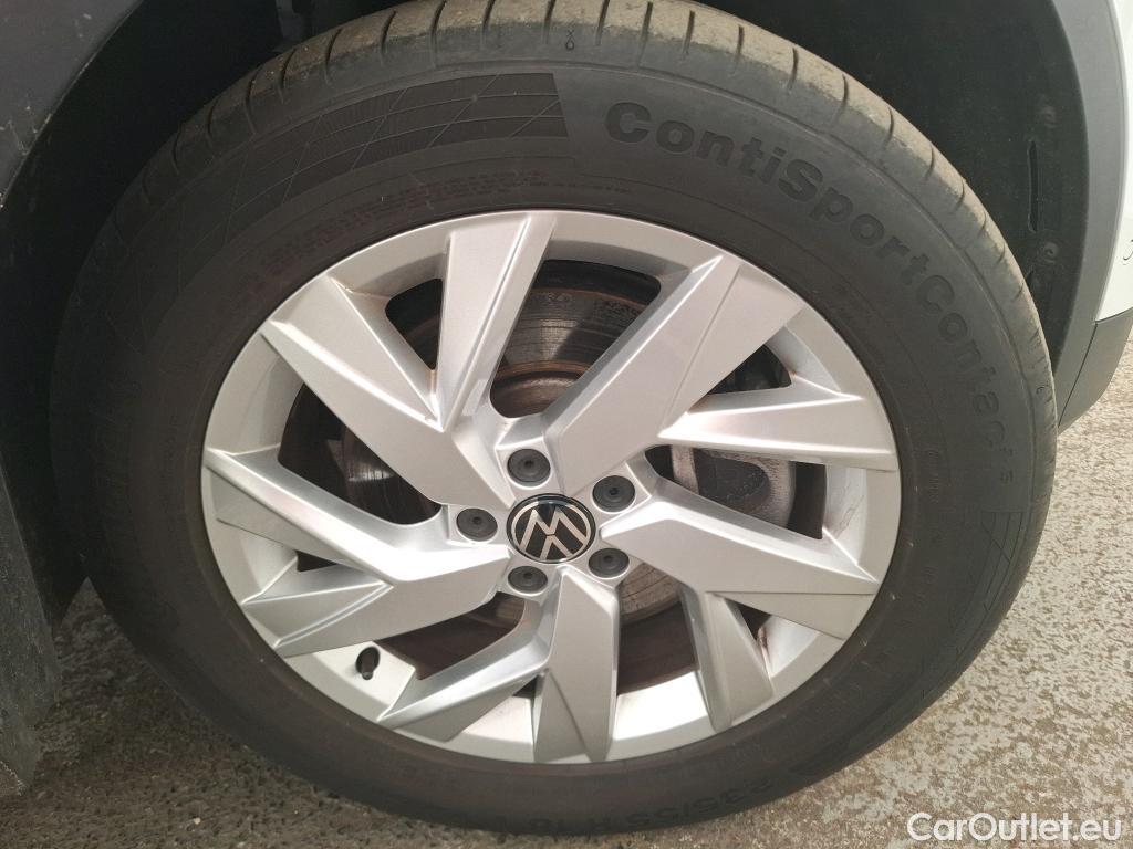  Volkswagen  Tiguan VOLKSWAGEN  / 2020 / 5P / SUV 1.4 eHybrid 245 DSG6 Elegance #13