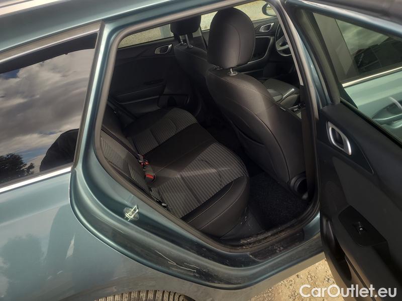  KIA  Cee'd Ceed Sportswagon (2018->) Ceed SW 1.5 T-GDI 118 Top #17