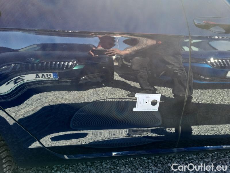 Volkswagen  Golf  VII Variant  (BV5)(2017->) Var.2.0TDI 110 Highline #14