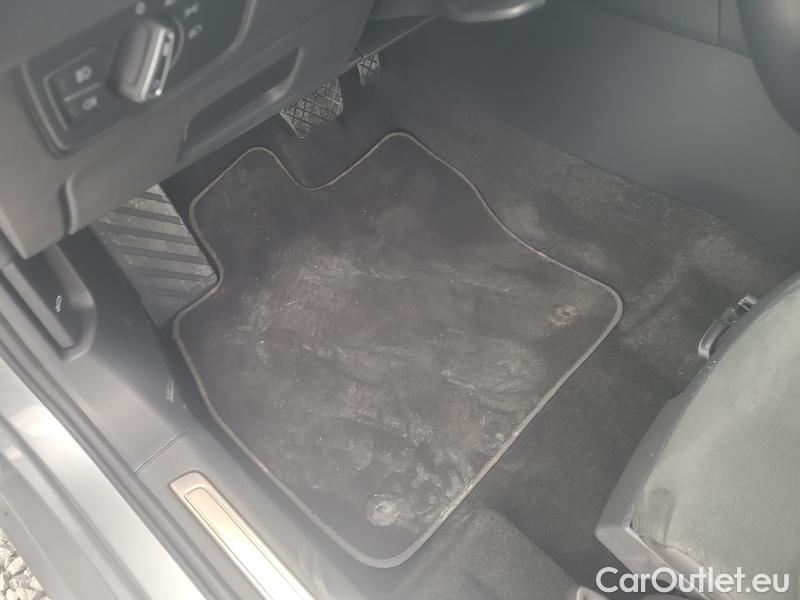  Volkswagen  Passat  Variant (CB5) (2019) Pas.Var.1.5TSI EVO Elegance AT #5