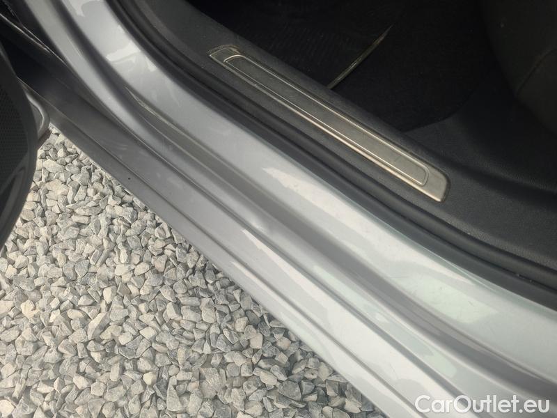  Volkswagen  Passat  Variant (CB5) (2019) Pas.Var.1.5TSI EVO Elegance AT #6
