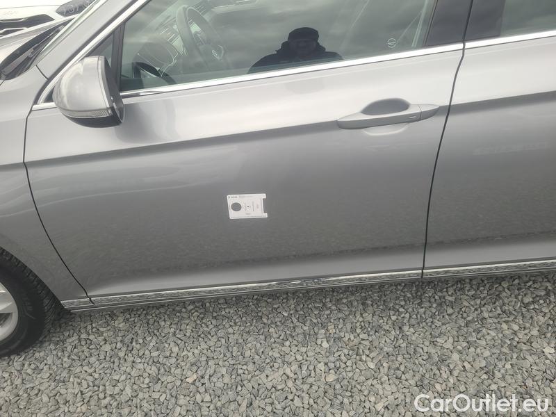  Volkswagen  Passat  Variant (CB5) (2019) Pas.Var.1.5TSI EVO Elegance AT #4