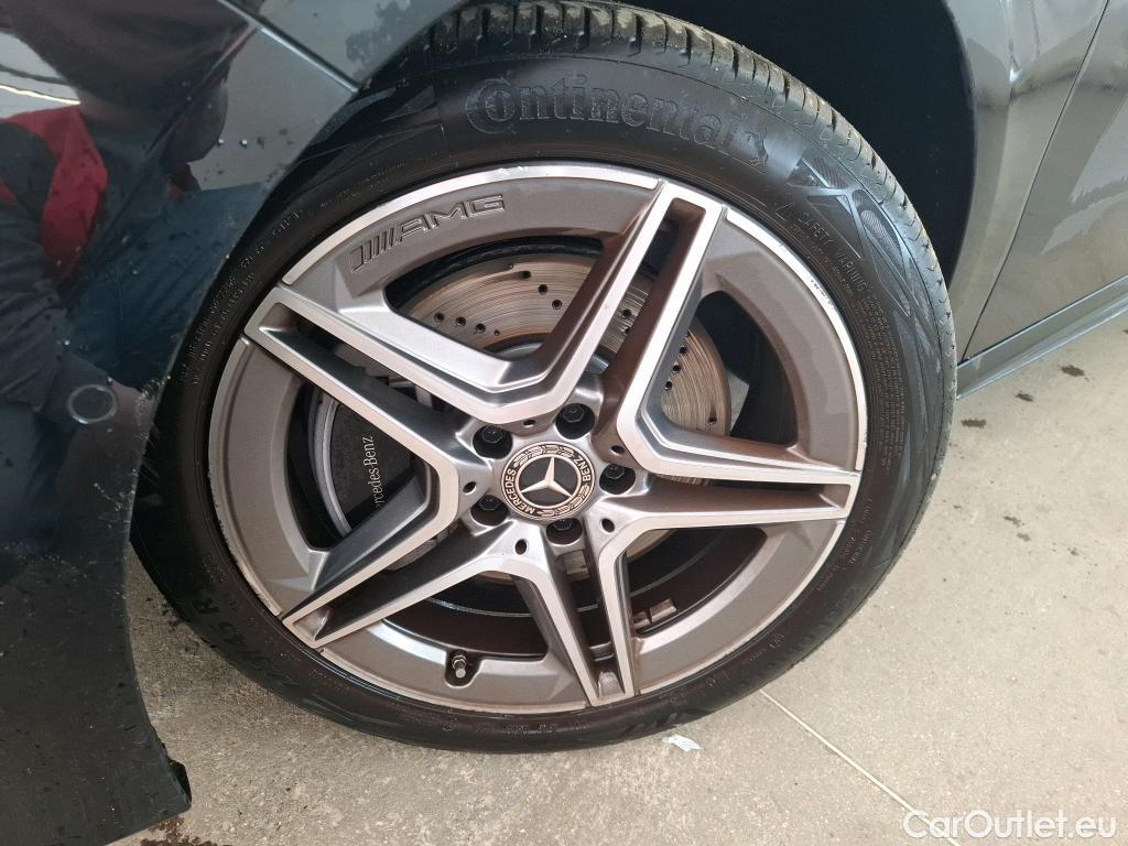  Mercedes  A-Klasse MERCEDES-BENZ Classe A Compact / 2022 / 5P / Berline A 250 e AMG Line 8G-DCT #2