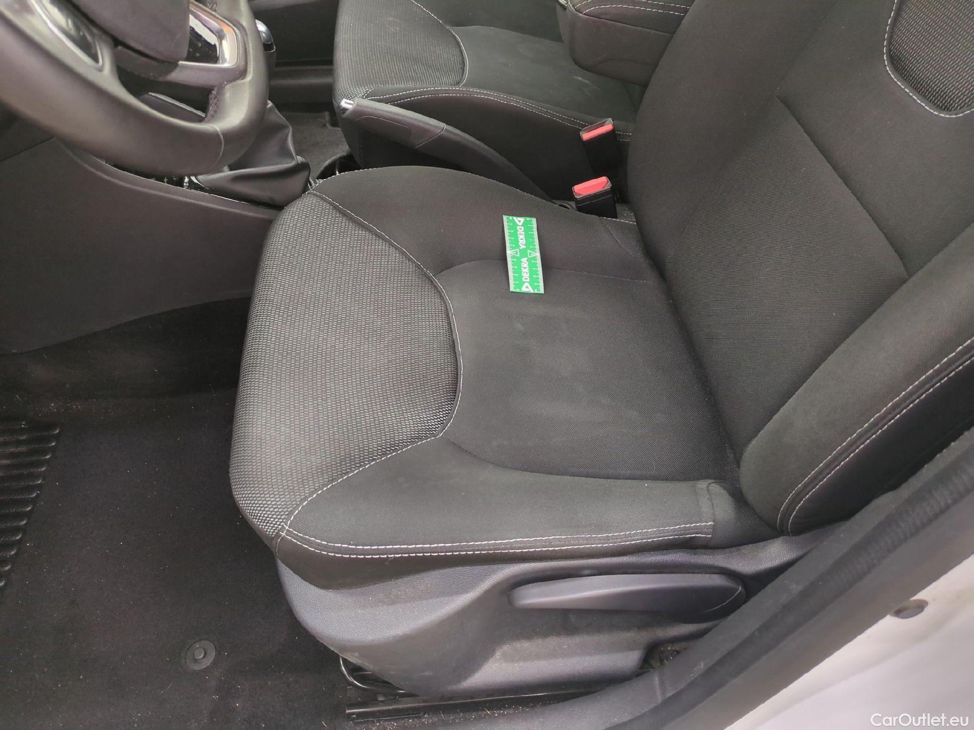  Renault  Clio  IV Business 0.9 TCe 90CV BVM5 E6 #2