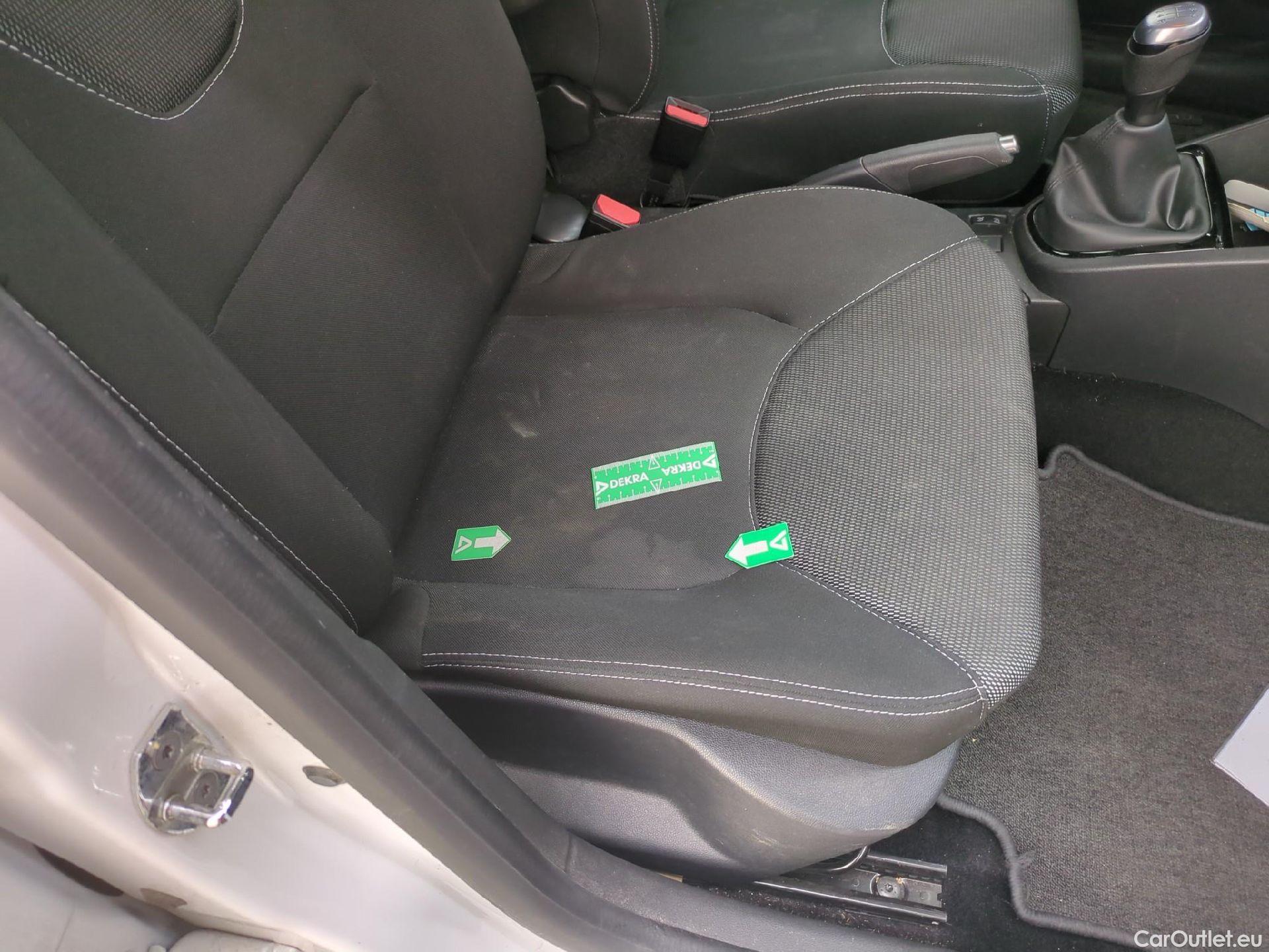  Renault  Clio  IV Business 0.9 TCe 90CV BVM5 E6 #33